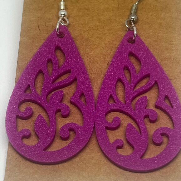 Purple Teardrop Earrings 3d printed, made is USA, handmade, .925 ss hooks - Picture 4 of 6
